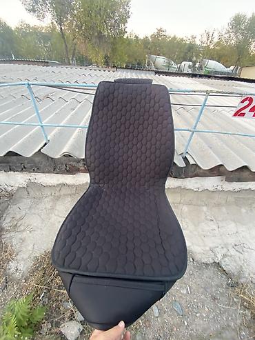 Универсальные накидки на сиденья автомобиля (комплект). Продаю
