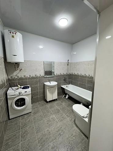 Продажа коттеджей и домов: 🏡 Срочная продажа 2-этажного дома в ж/м Ак-Орго, Бишкек! ✨ 177 м² | 5 — 6