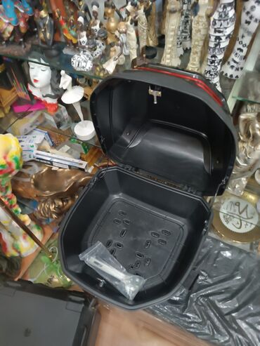 Moto dəbilqələr: Moto Baqajlar 45-azn Müxtəlif rəngləri var Əla dizaynı və gözəl — 5