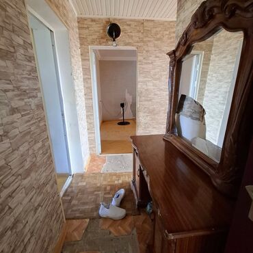 Uzunmüddətli kirayə mənzillər: Sirvan seherinde 10 sayli orta məktəbin yaxinliginda 3 otaqli menzil -da lalafo.az — 3 Uzunmüddətli kirayə mənzillər: Sirvan seherinde 10 sayli orta məktəbin yaxinliginda 3 otaqli menzil — 3