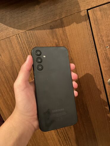 бу компьютеры бишкек: Samsung Galaxy A24 4G, Колдонулган, 128 ГБ, түсү - Кара, 2 SIM
