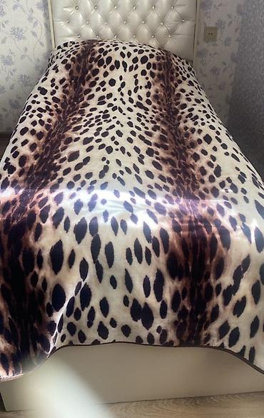 Текстиль: Məhsul: İki ədəd ev tekstili 1) Pled/örtük - Naxış: Leopard (heyvani — 1