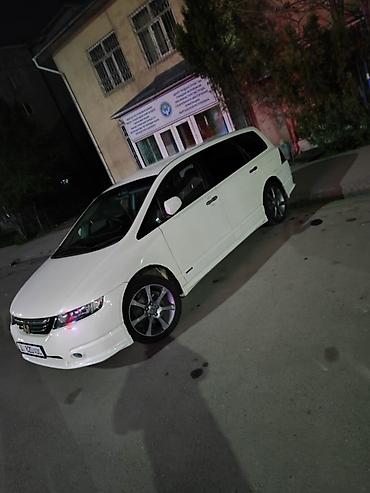 Продажа авто: Honda Odyssey: 2004 г., Автомат, Бензин, Универсал — 4