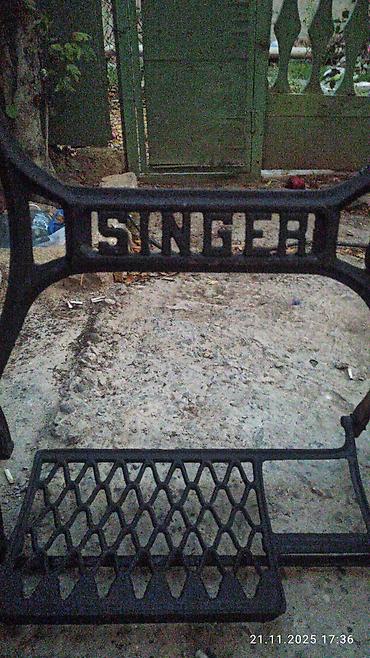 antik samdan: Məhsul: Singer pedal mexanizmi və dəmir altlıq (tikiş maşını üçün) — 2