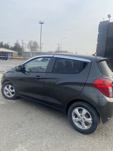 Chevrolet: Chevrolet Spark: 2019 г., 1 л, Вариатор, Бензин, Хэтчбэк — 9
