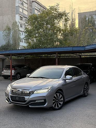 100: Honda Accord: 2017 г., 2 л, Автомат, Гибрид, Седан — 1