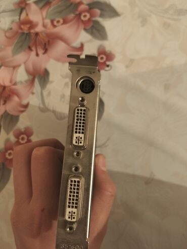 Videokartlar: Satılır: 4 işlək videokart bir yerdə Videokartlar: GeForce 9600 GTX — 18