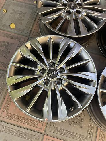 грандеуо: Литые Диски R 18 Kia, Комплект, отверстий - 5, Б/у — 4