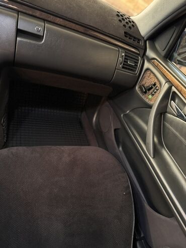 Mercedes-Benz: Mercedes-Benz E-Class: 2002 г., 5.5 л, Автомат, Бензин, Седан — 19