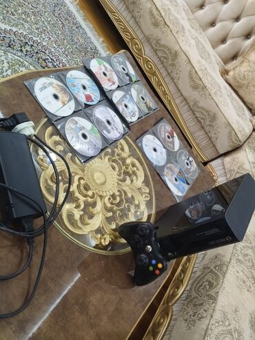 Xbox 360 & Xbox: Xbox 360 e 2014 madel ( 130 m )