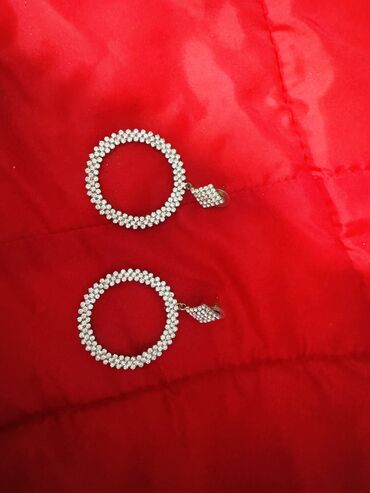 Bijuteriya dəstləri: Bijüteriya dəsti – hamısı birlikdə Məhsul təsviri: - Müxtəlif formalı — 2