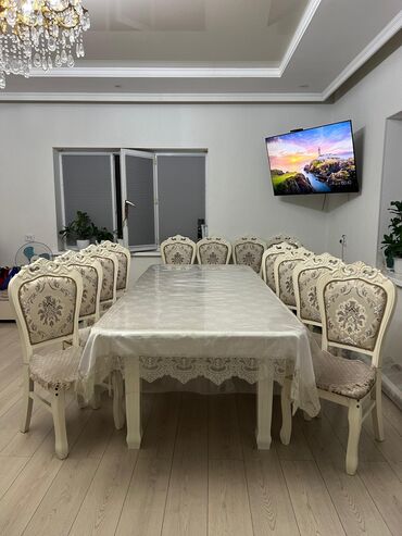 столы и стулья бу: Конок бөлмөсү үчүн үстөл жана отургуч, Колдонулган, Өзү алып кетүү, түсү - Саргыч боз