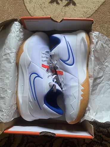 кроссовки мужские бу: Nike HV — мужские баскетбольные кроссовки - Размер: US 9 / UK 8 / EUR — 4