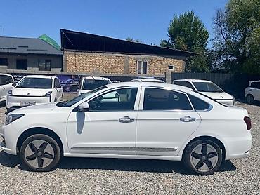 выхлопы: Dongfeng : 2021 г., Автомат, Электромобиль, Седан — 3