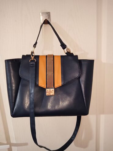 ženske torbe zara: Shoulder bag, Armani Exchange, Material: Leather