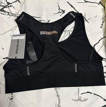 Женская одежда: Топ Balenciaga новый
В наличии
Размер:М
Стоил 600€
14,000 — 1