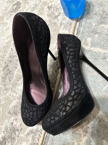 женская кожаная обувь: Туфли 36, цвет - Черный