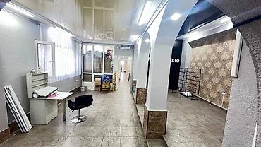 Кыймылсыз мүлк: Продается коммерческое помещение по первой линии в г. Кара-Балта, ул — 4