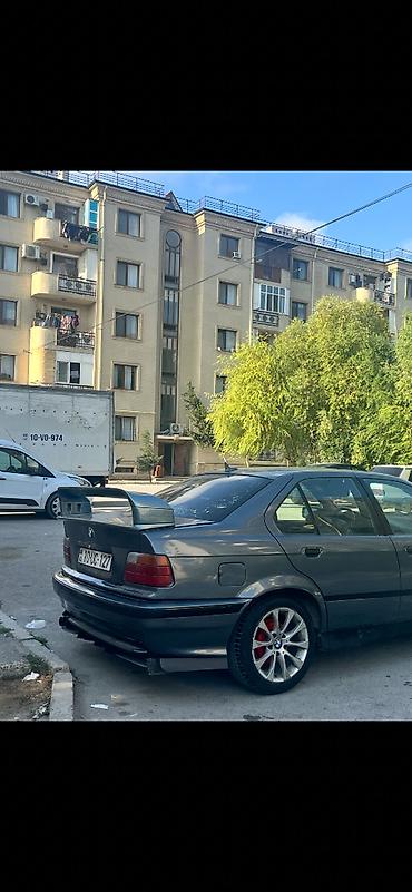 BMW: BMW 3 series: 1.8 l | 1993 il Sedan — 10