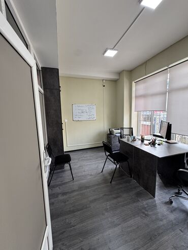 Офисы: Сдаю Офис, 10 м², В торговом центре