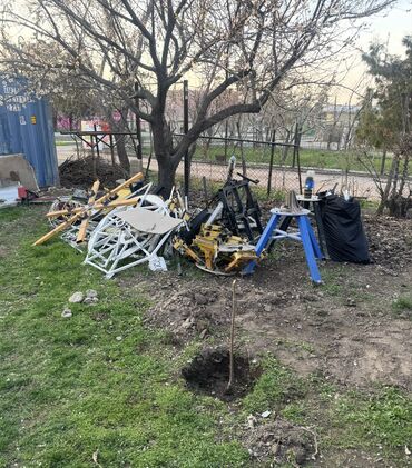 Другое оборудование для бизнеса: 2 карусел сатылат разобранном виде за 120000 тысяч все необходимые