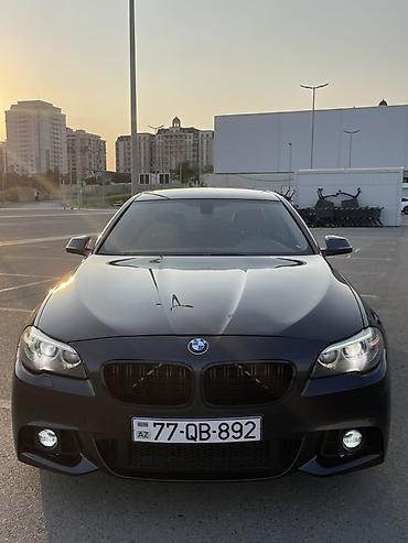 bmw f10 salon: BMW 5 Seriyası (F10) sedan - Kuzov: qara rəng, 4 qapılı sedan — 7