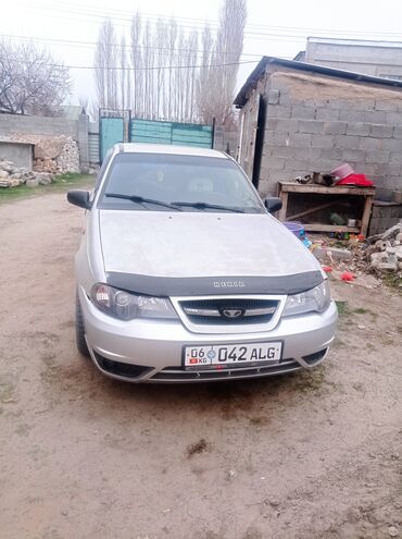 автомобиль пассат: Daewoo Nexia: 2009 г., 1.5 л, Механика, Бензин, Седан