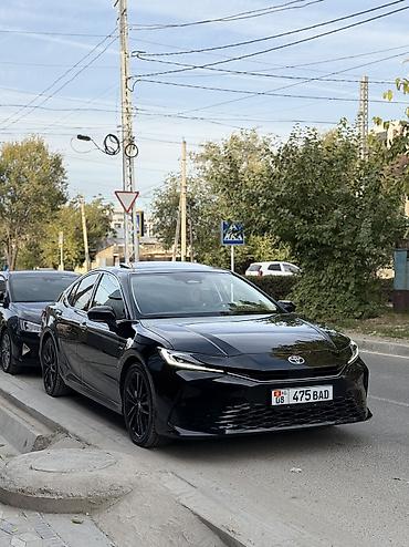 byd 06 ev: Toyota Camry: 2024 г., 2 л, Вариатор, Гибрид, Седан — 1