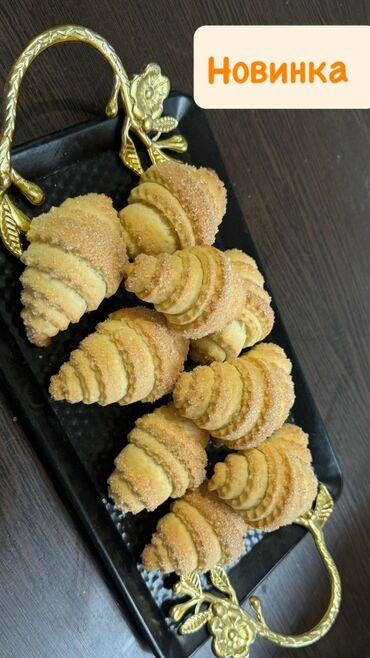 Выпечка, хлебобулочные изделия: Ароматные домашние булочки, приготовленные из мягкого теста, с нежной — 15