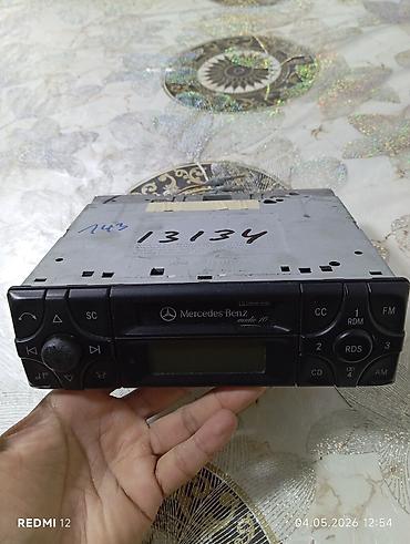 Avtoelektronika: Mercedes-Benz Audio 10 orijinal avtomobil maqnitonu. 2 eded. birinin — 4