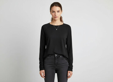 bluzki czarne plus size: Жіноча блуза, розмір L