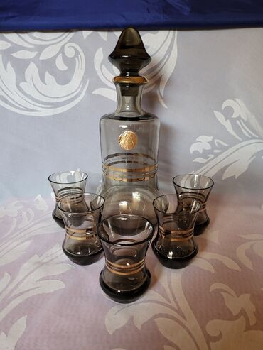 Čaše: Servis nov za zestoko pice Paracinsko staklo. Servis je — 4