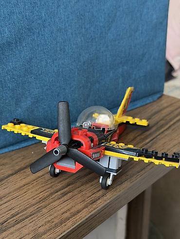 oyuncaq avtomat: LEGO konstruksiya dəstləri – nəqliyyat vasitələri kolleksiyası — 10