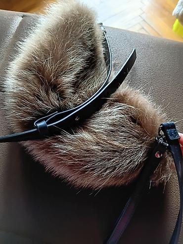 Modni rančevi: Plišana torbica sa krznom – polumesec/banana model - Materijal — 3