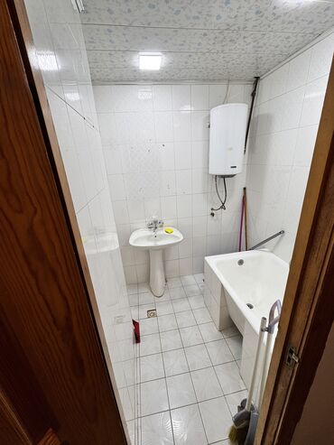 Digər kommersiya daşınmaz əmlakı: Tədris mərkəzi arendaya verilir. Bos abyektdir. Kargo sirketleri — 11