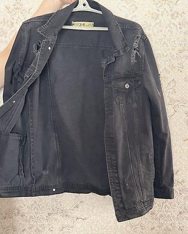 palt: Qara cins pencəklər - Model: klassik denim gödəkcə, düyməli ön hissə — 2