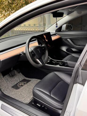 Tesla: Tesla Model 3: 2020 г., Электромобиль, Седан — 7