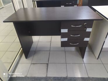 Ofis masaları: Ofis masaları tezedir. Olçuleri 120/60 hundluk 75. Bizde — 2