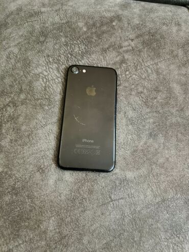 Apple iPhone: IPhone 7, 128 GB, Qara