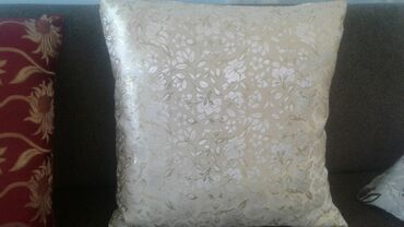 Yorğanlar, adyallar: Yorğan döşək cehizlikdi təzədi hamisi birlikdə 500 azn — 11