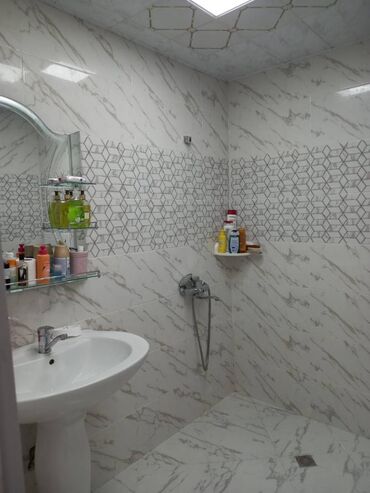 Köhnə tikili: Bakı, Bakıxanov qəs., 1 otaqlı, Köhnə tikili, m. Neftçilər, 45 kv. m — 12