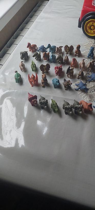 Oyuncaq fiqurlar: Uşaq oyuncaqları dəsti – kiçik dinozavr fiqurları və böyük plastik — 1