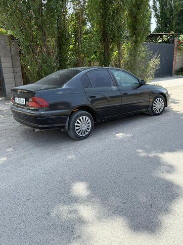 купить фронтальный погрузчик бу: Toyota Avensis: 1998 г., 1.6 л, Механика, Бензин, Седан