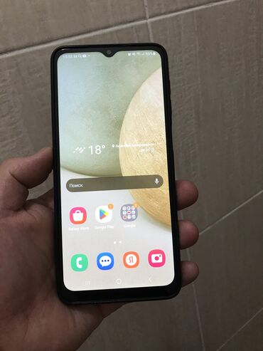 samsung a12: Samsung Galaxy A12, Колдонулган, 64 ГБ, түсү - Кара, 2 SIM