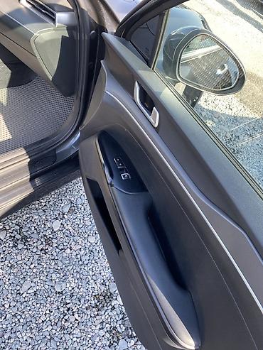 Другие детали салона: Kia K5 — интерьер и оснащение - Центральная консоль с селектором — 7