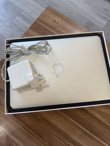 apple se 4: İşlənmiş Apple MacBook, 13.1 ", Intel Core i5, < 128 GB, Ünvandan götürmə, Pulsuz çatdırılma