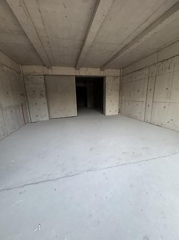 сто помещение: Сдам коммерческое помещение 1000 м² на пересечении Рыскулова — — 2