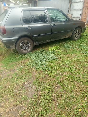 Volkswagen Golf: 1997 г., 1.6 л, Хэтчбэк