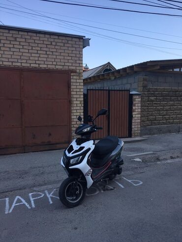 электрические мотороллеры: *Скутер M8 125cc — Технические характеристики:* - *Двигатель:*