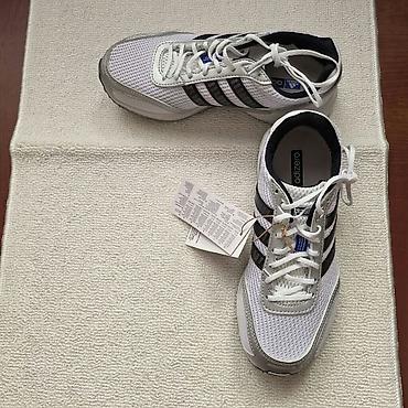 on cloud: Кроссовки, 35, Adidas, Новый, цвет - Белый — 5